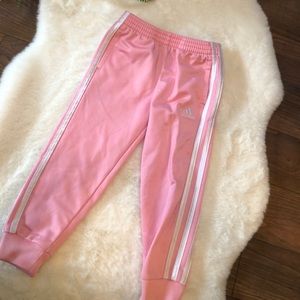 Adidas pants size 3T.